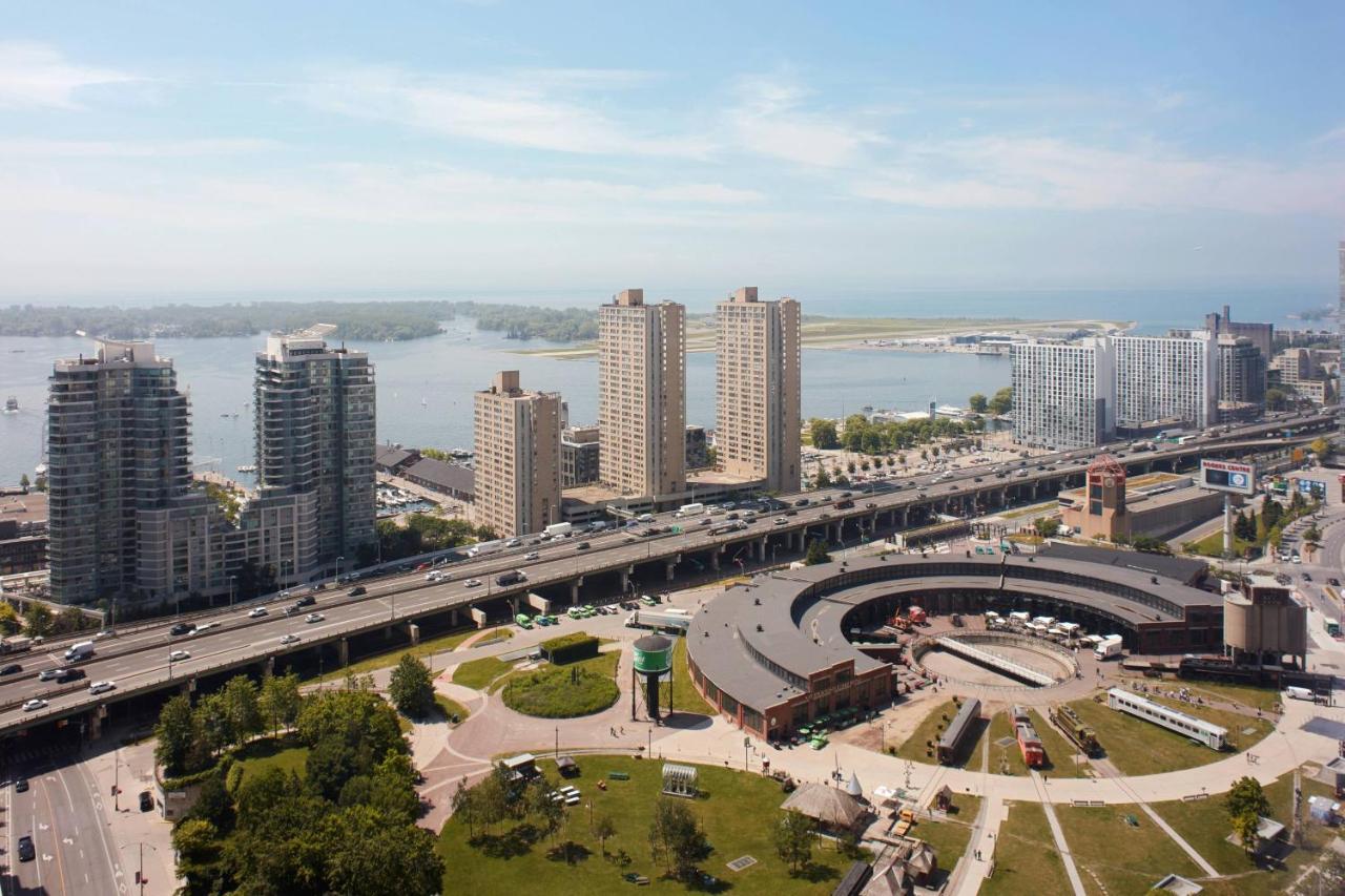 Delta Hotels By Marriott Toronto Exterior photo