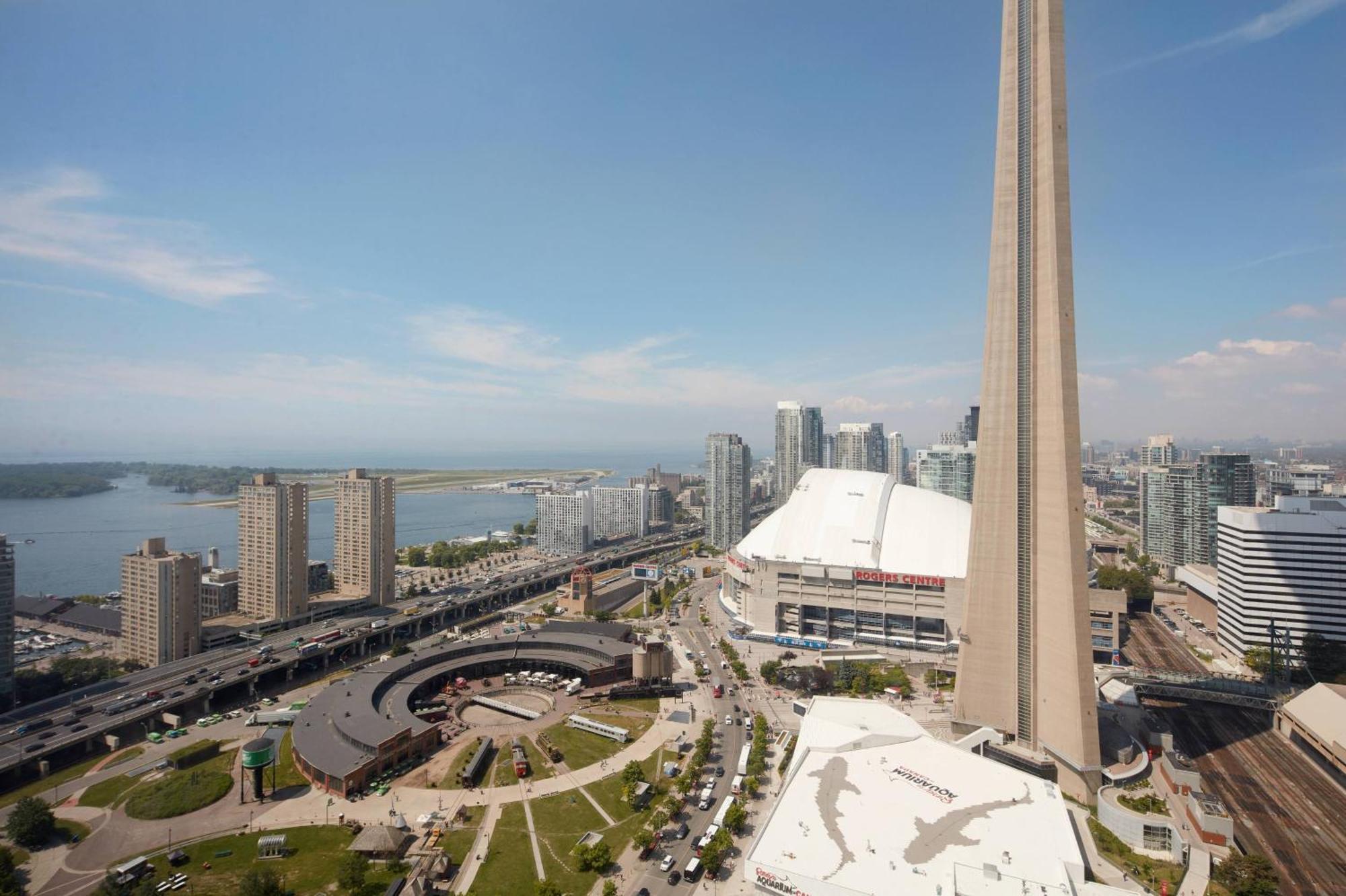 Delta Hotels By Marriott Toronto Exterior photo